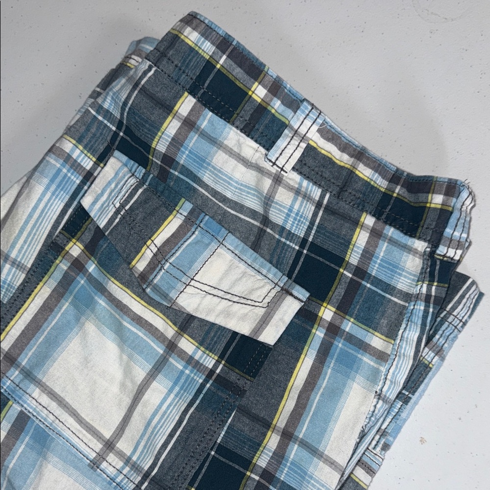Unionbay Mens Plaid Cargo Shorts Blue White Yellow Size 40 Cotton RN 60307